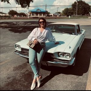 MOTHER High Waisted Looker Crop Jeans